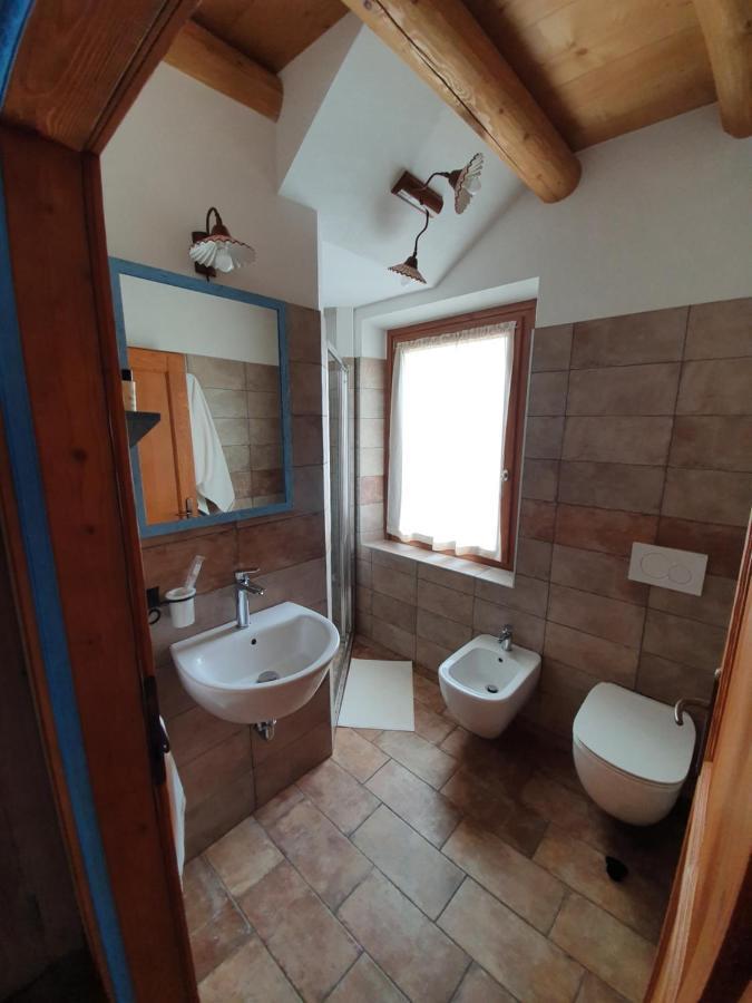 グレッツァーナ Bb Il Cippo Bed & Breakfast エクステリア 写真