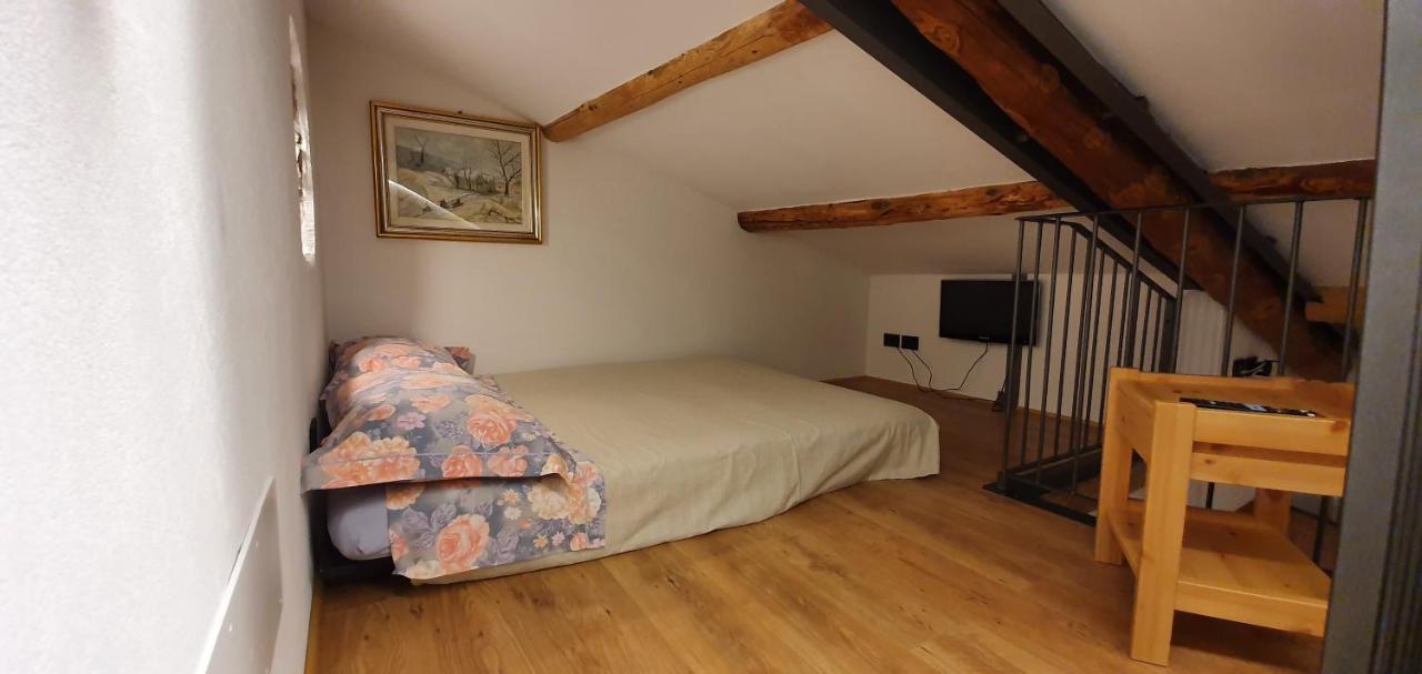 グレッツァーナ Bb Il Cippo Bed & Breakfast エクステリア 写真